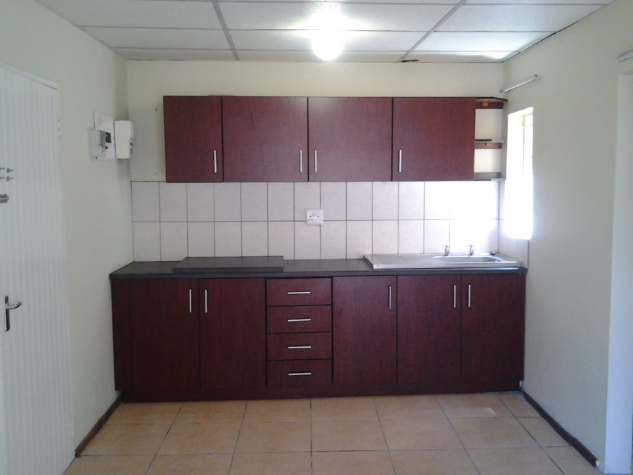 1 Bedroom Property for Sale in Willows Free State